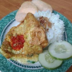 Nasi Uduk Telur Dadar