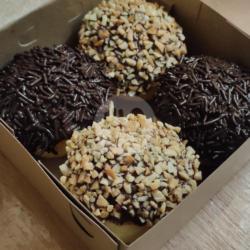 Donat Menul Meses Kacang