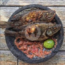 Nasi Penyetan Mujair Tahu Tempe