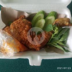 Ayam Goreng Serundeng Pedas