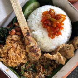 Nasi Lawar  Ayam