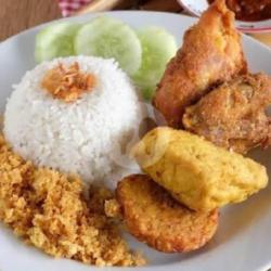 Nasi Sayap Goreng Kremes