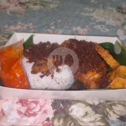 Nasi Ayam Serundeng Dada