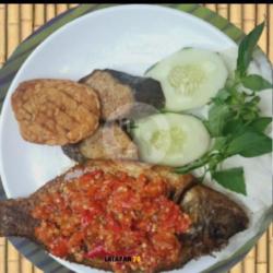 Ikan Mas Penyet Tanpa Nasi