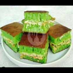 Martabak Pandan Keju Kacang