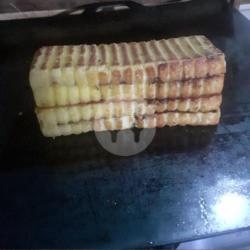 Roti Bakar Coklat-strawbery