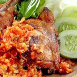 Ayam Penyet Plus Nasi