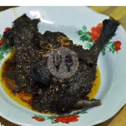 Bebek Ajah Sambel Hitam Khas Madura