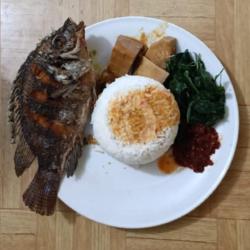 Nasi Ikan Mujair Goreng