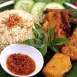 Nasi Liwet Kumplit