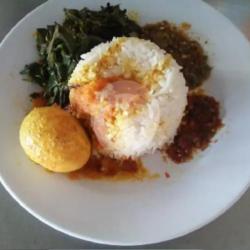 Nasi Gule Telur Pergedel