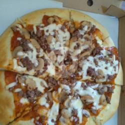 Pan Pizza Beef Mushroom Reguller