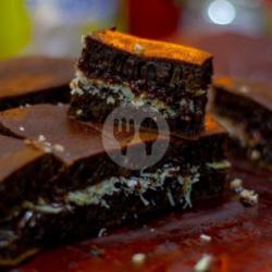 Kue Bandung Hitam Manis Coklat