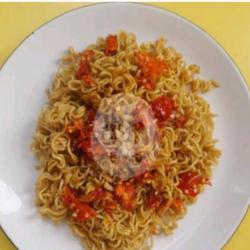 Promo Desember Ceria Indomie Pedas Mampus   Teh Manis