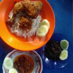 Ayam Goreng Paha  Bumbu Hitam  Rica Lalapan  Timun