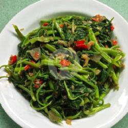 Tumis Kangkung Trasi