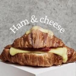 Smoked Ham And Cheese Croissant