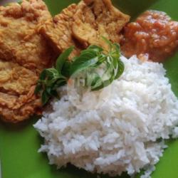 Nasi Sambelan Telor Krispy