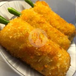 Risoles Pedas (disajikan Hangat)