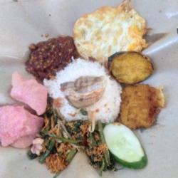 Nasi Telur Urap Ikan Asin