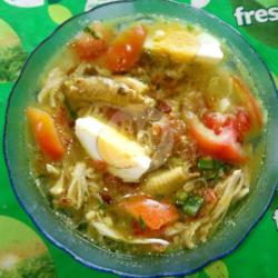 Soto Ayam Plus Telur Bulet