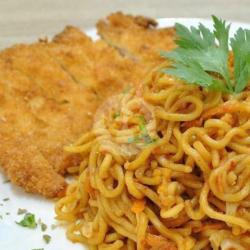 Mie Goreng Chicken Katsu