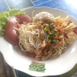 Mie Pedas Nampol