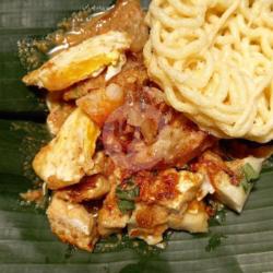 Lontong Tahu Gimbal Telur