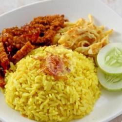 Nasi Kuning Tahu Semur