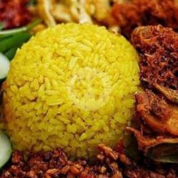 Nasi Kuning Gurih Betawi