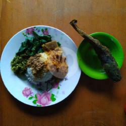 Nasi Lele   Sayur Komplit