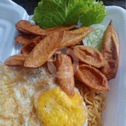 Indomie Goreng Telur Plus Sosis