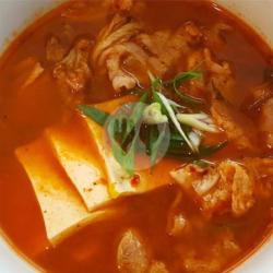 Kimchi Jjigae