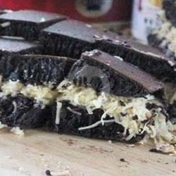 Martabak Manis Blackforest Pisang Kacang Susu