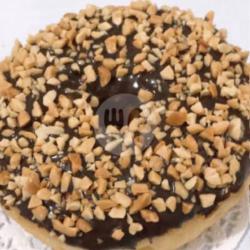 Donat Toping Coklat Kacang