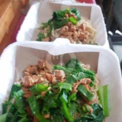 Mie Ayam Dua Setengah Porsi