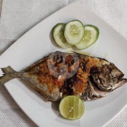 Ikan Kuwe (bobara) Bakar