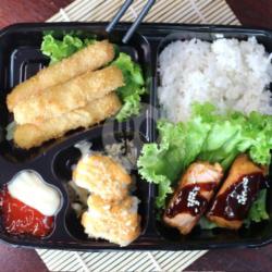 Bento Salmon Teriyaki