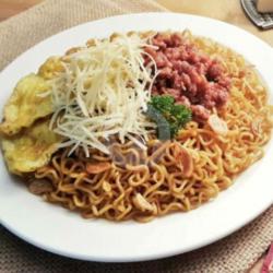 Indomie Goreng Doubel Telur Keju