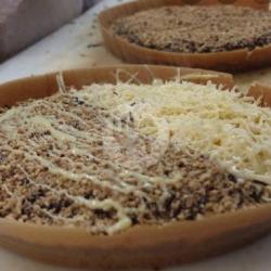 Keju Kacang Kismis Susu