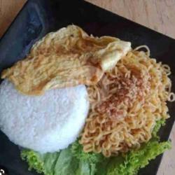 Telur   Mie Goreng   Nasi