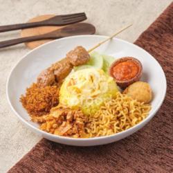 Nasi Kuning Sate