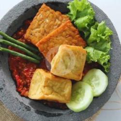 Tahu Tempe Penyet Lalapan Sambal Pedas