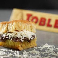 Martabak Manis Toblerone Keju Reguler