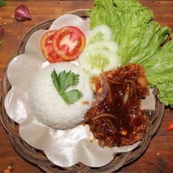 Nasi Ayam Geprek Lada Hitam