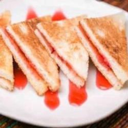 Roti Bakar Selay Strawberry