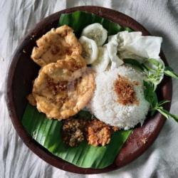 Nasi Telor Dadar Serundeng   Sambal Ijo / Bawang