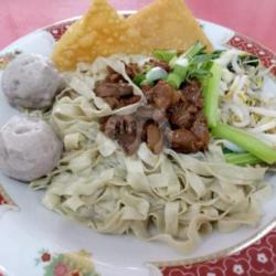 Mie Gepeng Ayam Baso Sapi