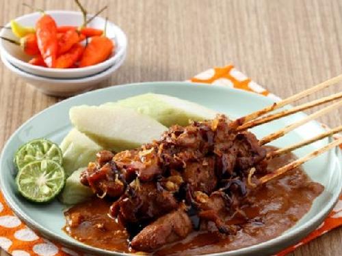 Sate Madura Selera Anda, Alfamidi Abe Lampu Merah