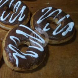 Donat Coklat Lumer